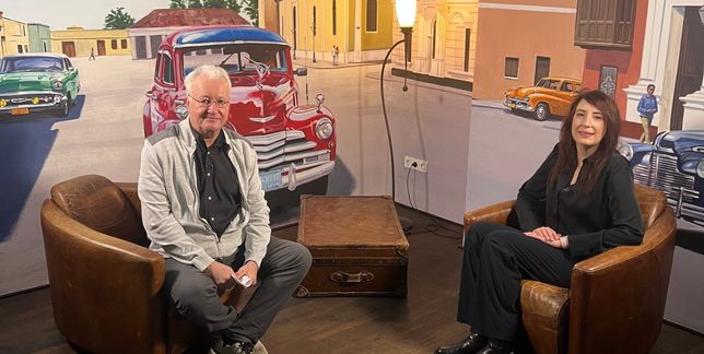 Die Böblinger Altstadt und hier vor allem das Künstlerviertel möchte Tamara Atexinger (rechts) wieder mit Leben füllen. Wie das gehen soll, stellt sie im Stadtgespräch Böblingen mit Hans-Jörg Zürn (Sindelfinger Zeitung/Böblinger Zeitung) vor.